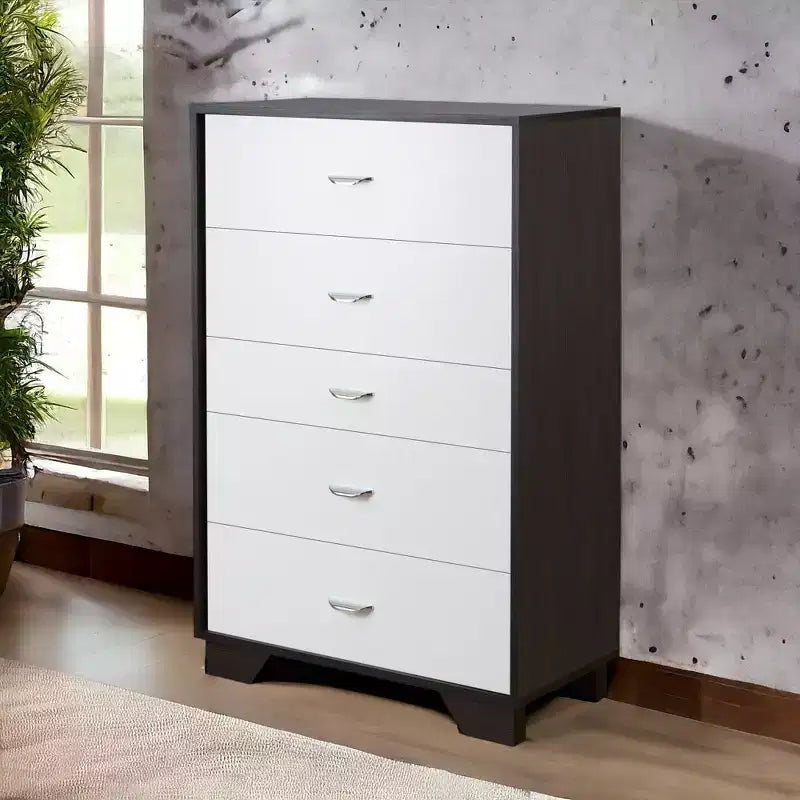 Commode blanche et espresso