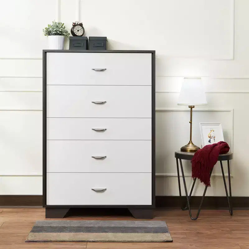 Commode blanche et espresso
