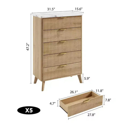 Commode 5 tiroirs pour chambre à coucher, commode haute de 120 cm avec profil incurvé, tiroirs en bois cannelé avec poignée dorée, commode moderne